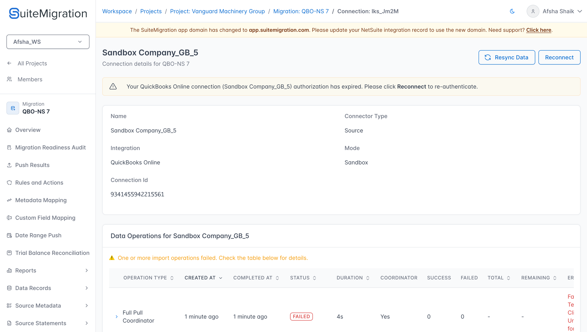 Connection detail page showing the expired QBO authorization banner and a FAILED operation in the Data Operations table